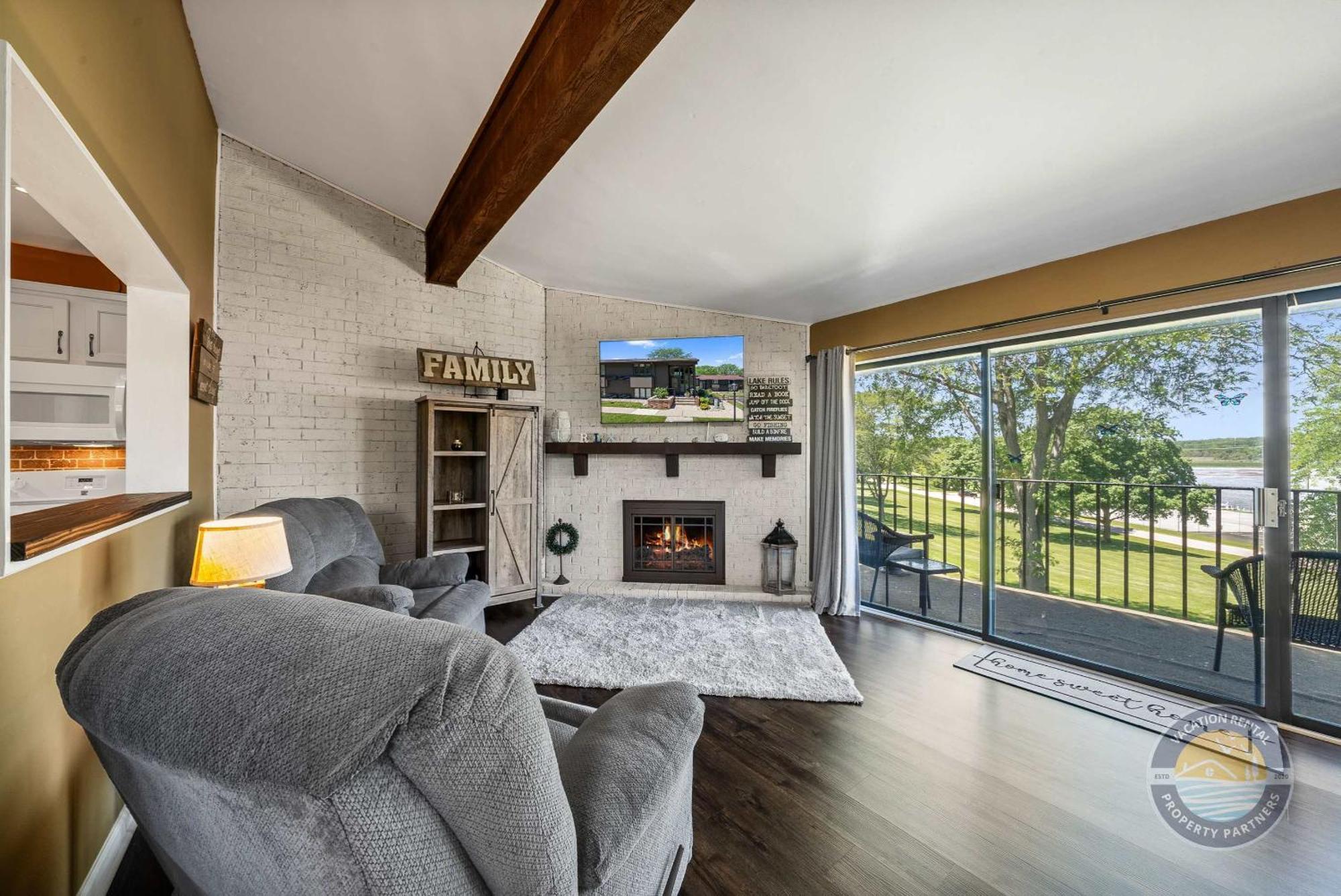 New Lake Como Condo With Lake Views Lake Geneva Exterior foto