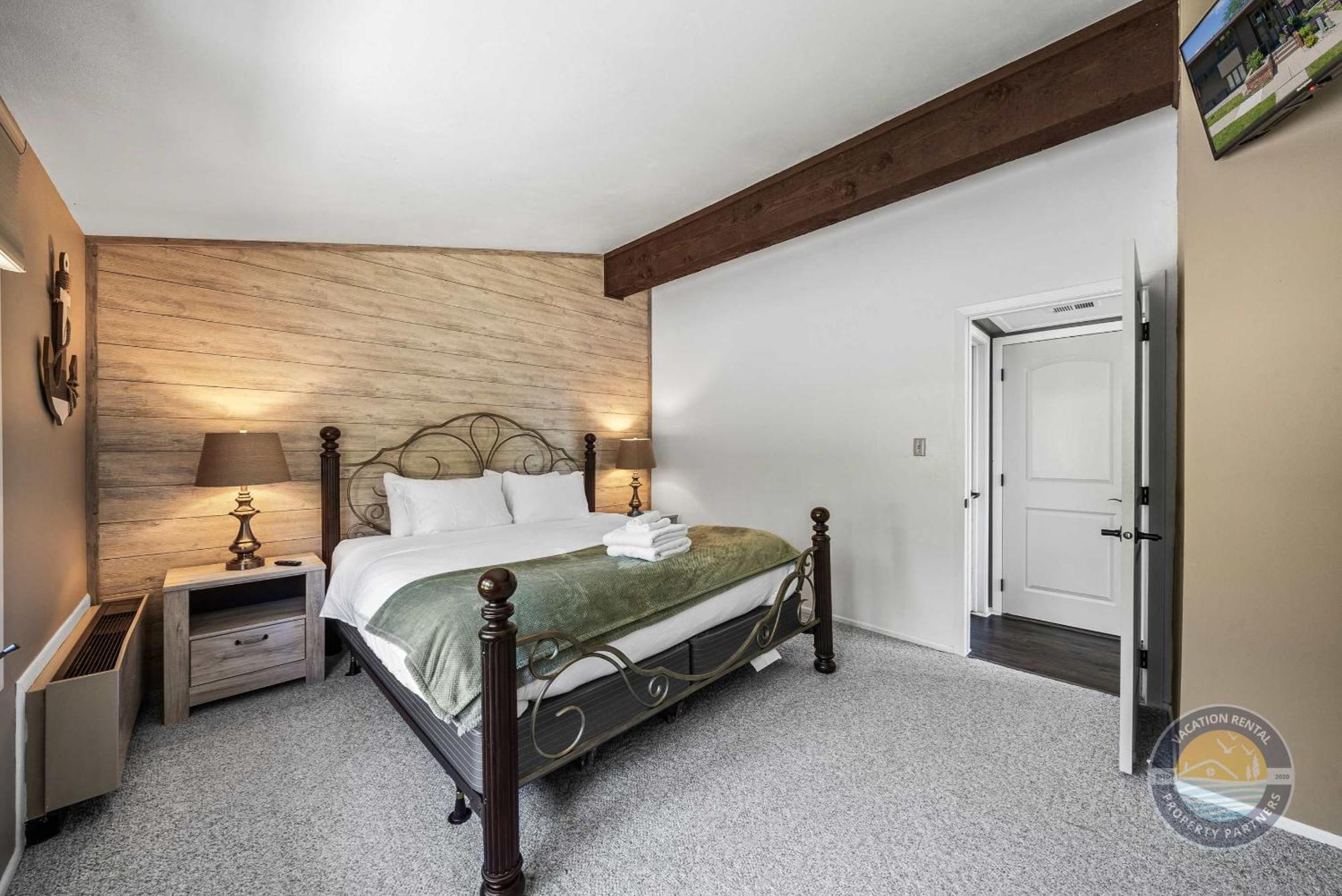 New Lake Como Condo With Lake Views Lake Geneva Exterior foto